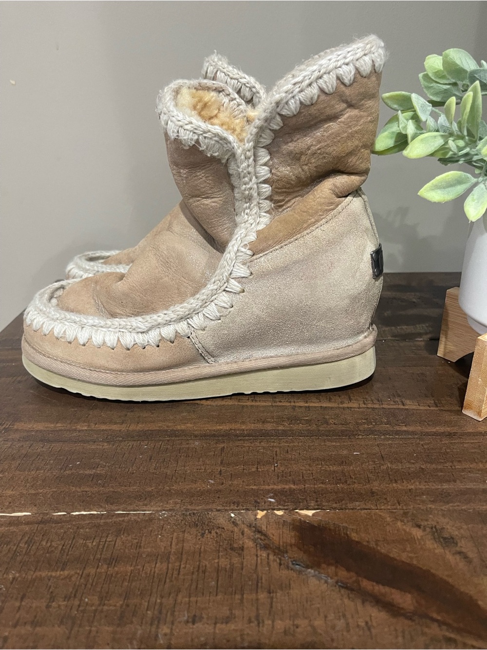 Mou Short Eskimo Shearling Lined Boot in Beige
